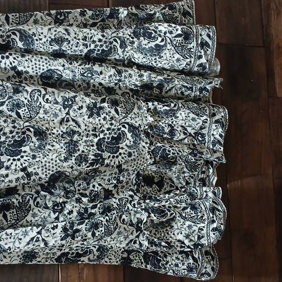 Floral Print Ruffle Dress - Picture 5 of 6